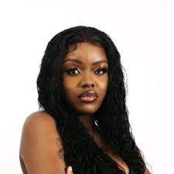 Gyakie-4