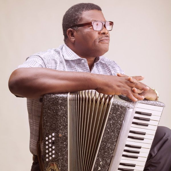 evang-ojo-ade1