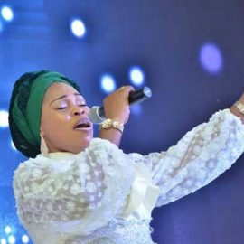 tope-alabi3