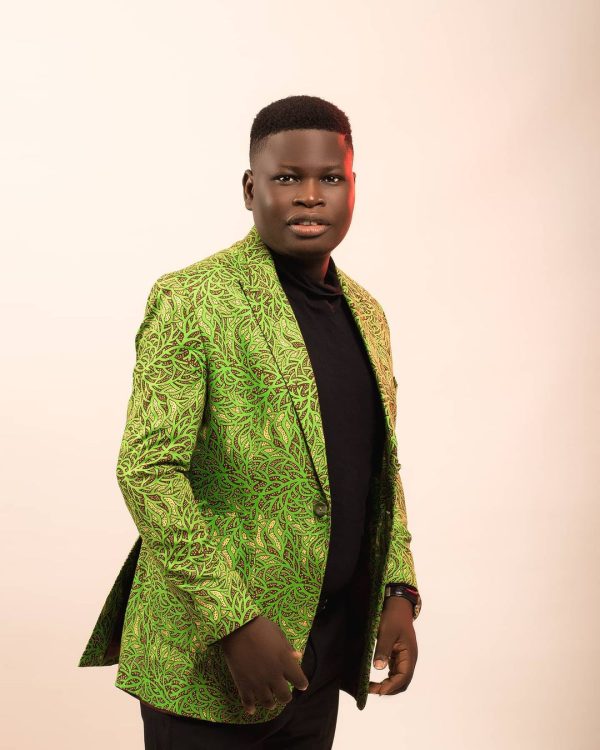 tosin-bee1